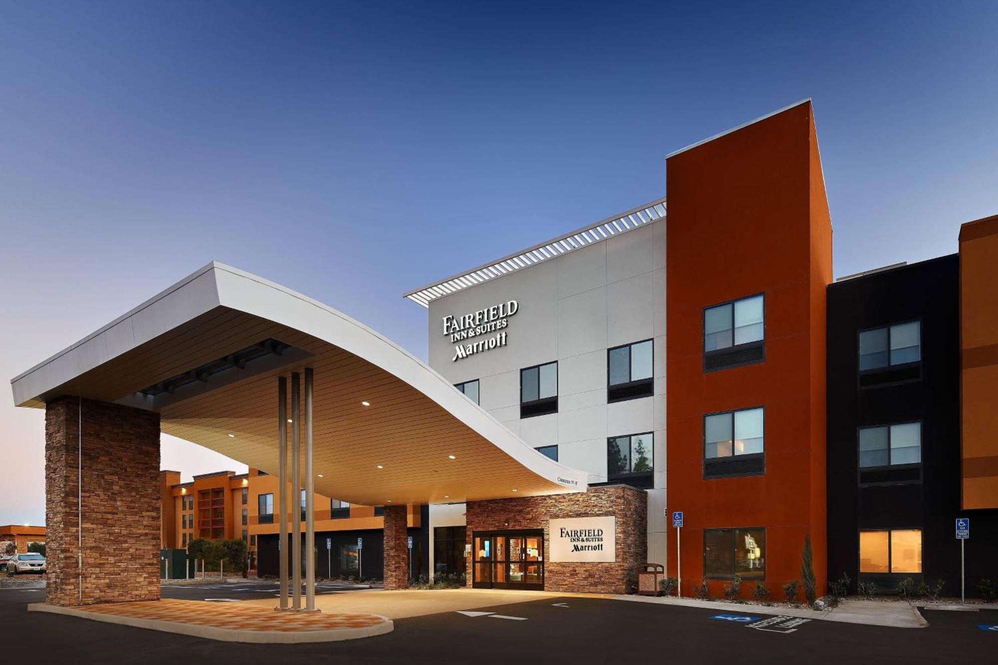 Fairfield Inn & Suites By Marriott Fresno Yosemite International Airport Exteriör bild